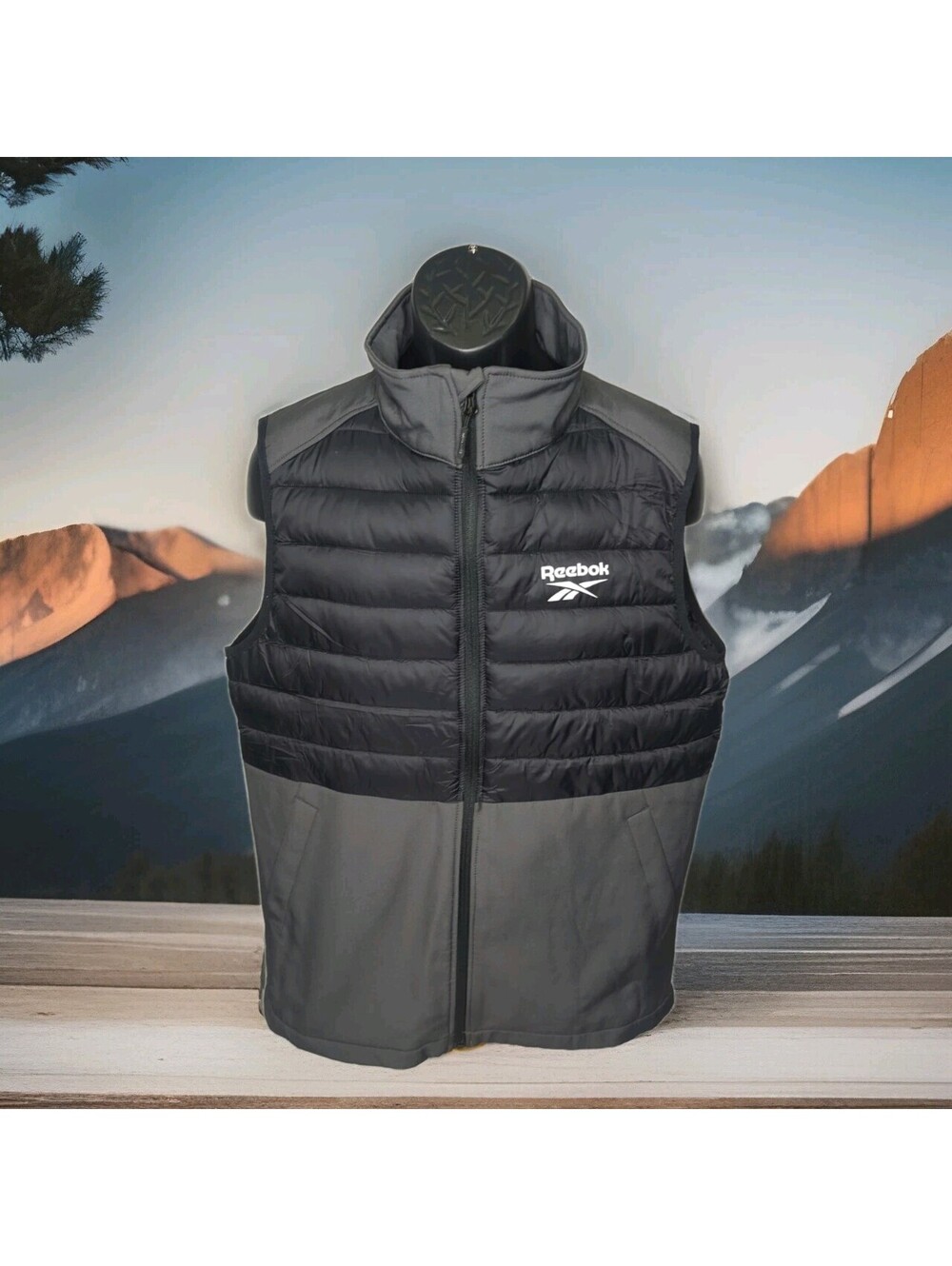 Reebok Hybrid Puffer Vest Men Medium Black Gray Jacket Workout Running Gilet